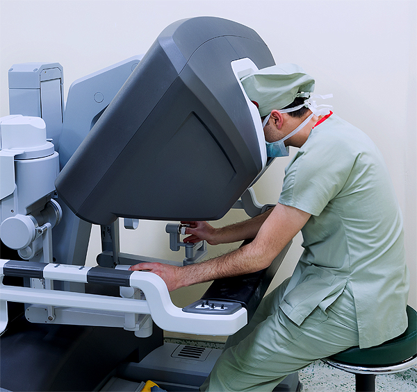 Robotic surgery for esophageal cancer