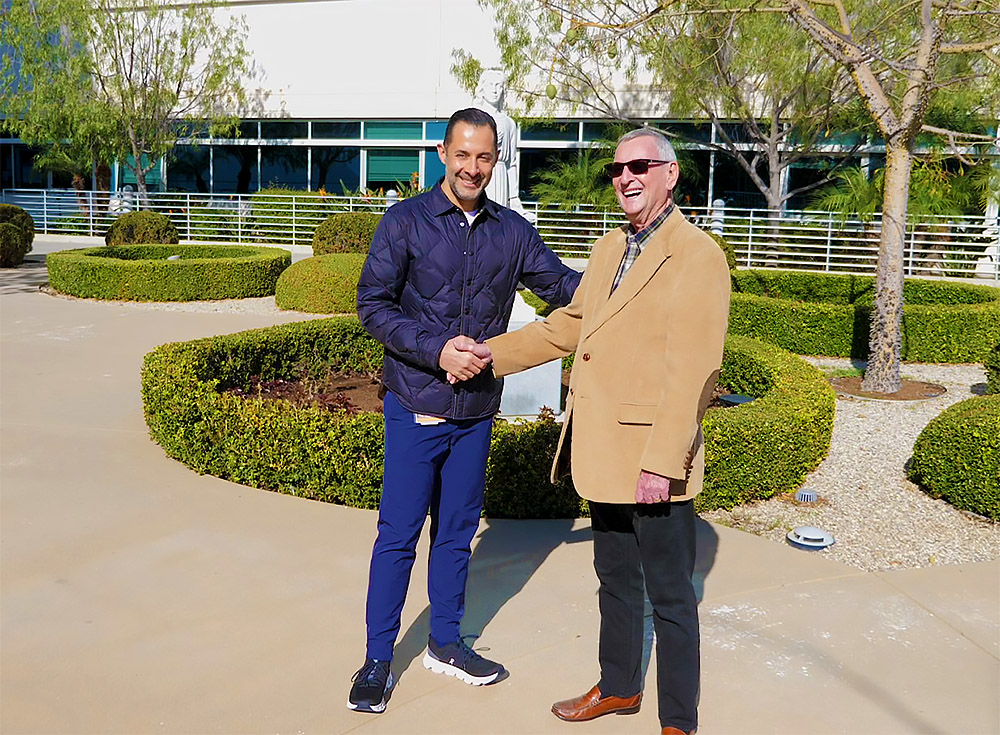 Dr. Movasshaghi meets with Robert, his aquablation patient