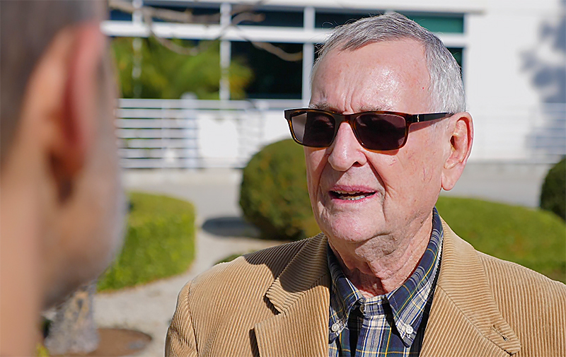 Robert disucsses his aquablation treatment with Dr. Mehran Movassaghi