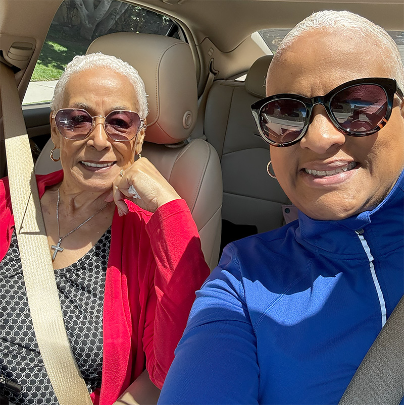 Audrey tours the city with her daughter