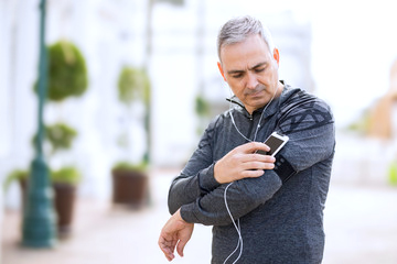 men who continue to exercise and eat well can improve ED symptoms